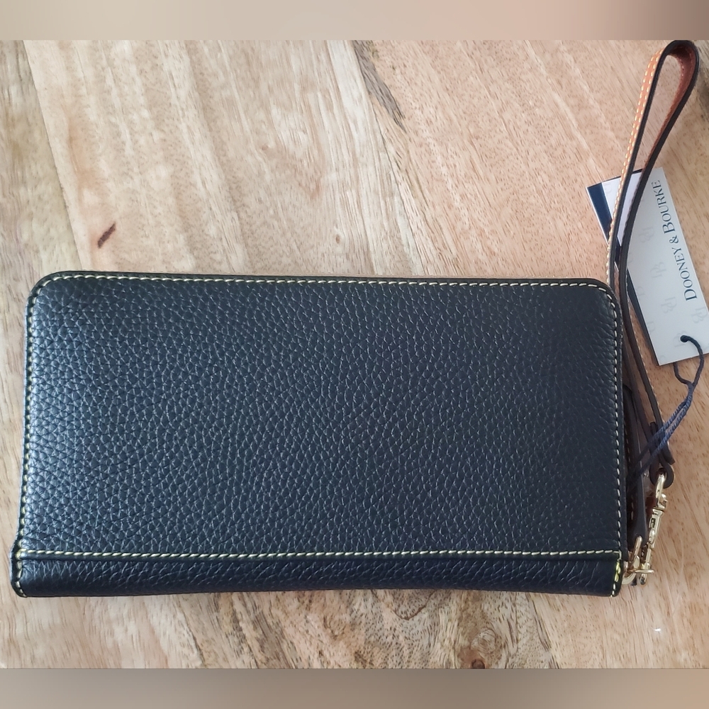 New Dooney & Bourke Pebble Grain Leather Large Zip Around Wallet Black - Picture 6 of 6